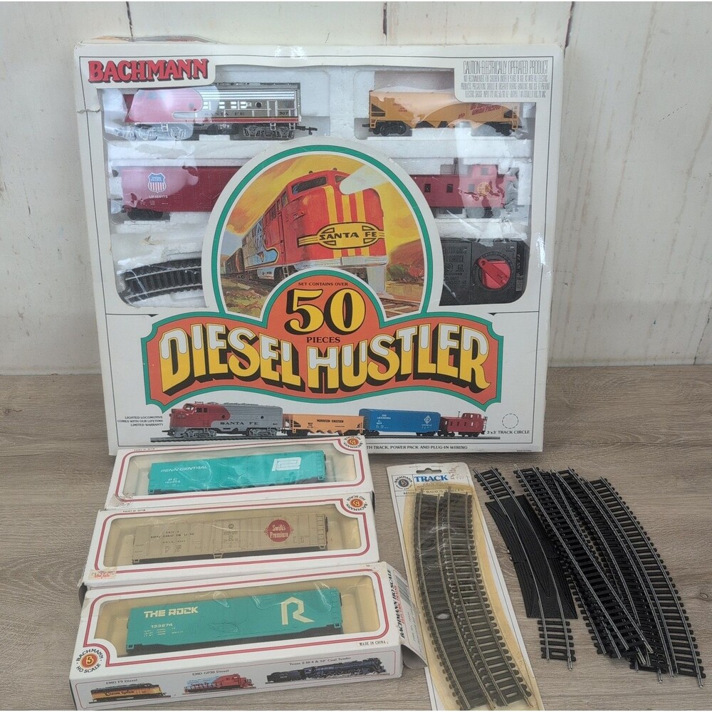 Bachman Diesel Hustler -Santa Fe train set #00021 W/ Extra Cars & Tracks